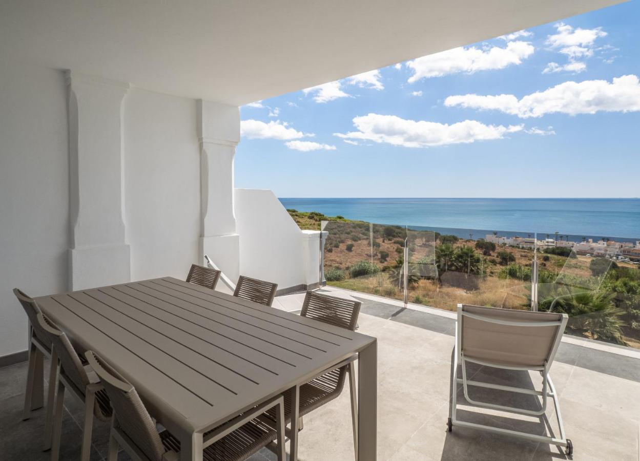 Blue Suite 2389 Sea Views Манилва Экстерьер фото